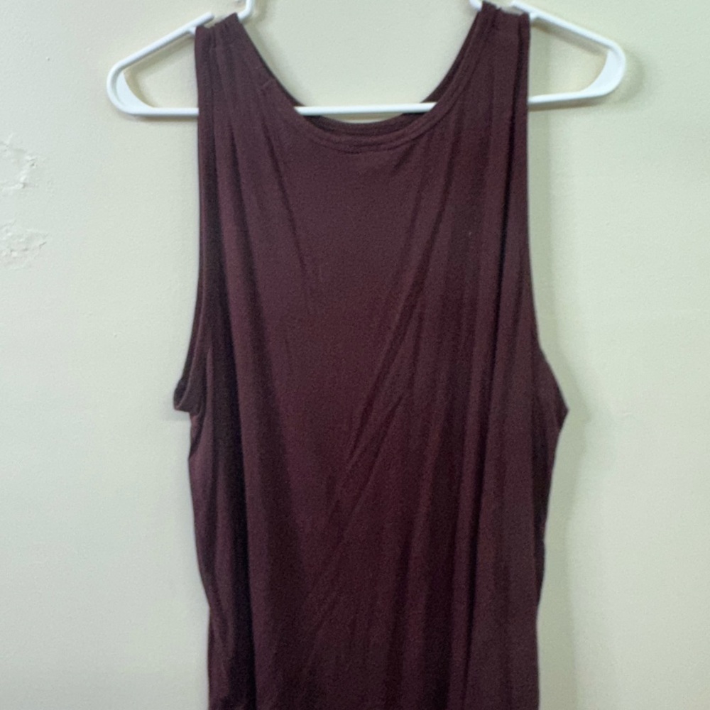 Old Navy Luxe Scoop Tank Top in Burgundy